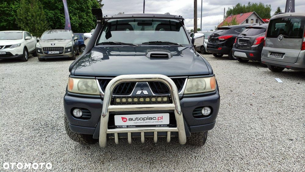 Mitsubishi Pajero - 21