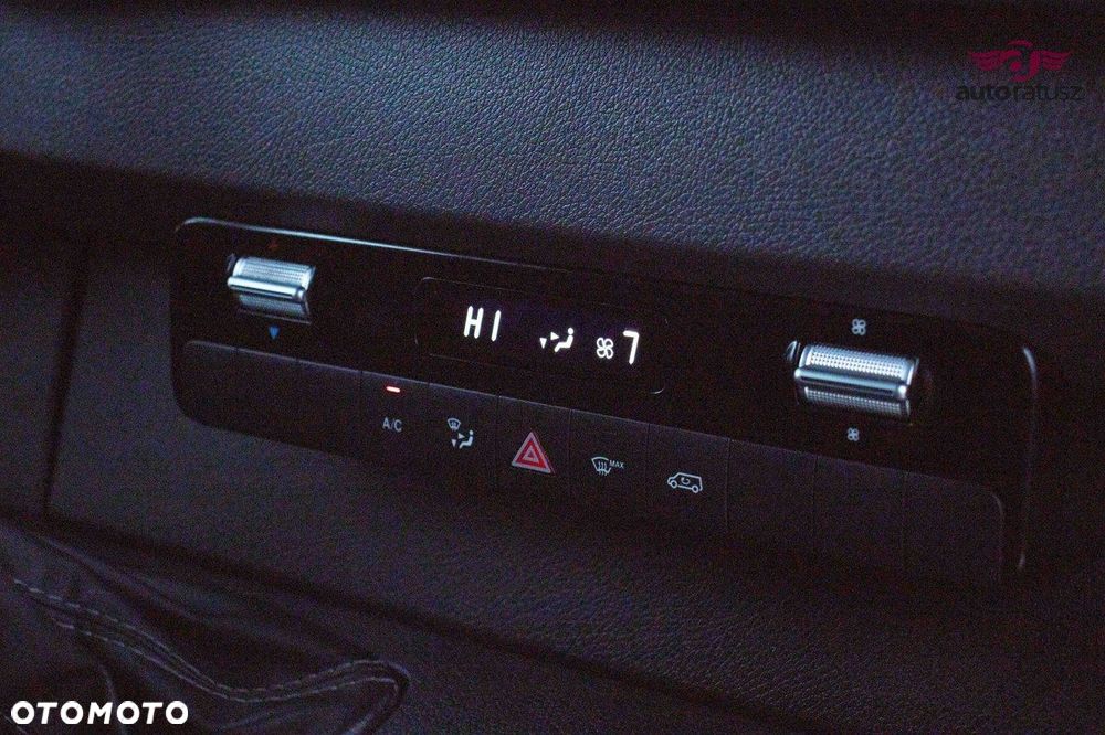 Mercedes-Benz Sprinter - 22