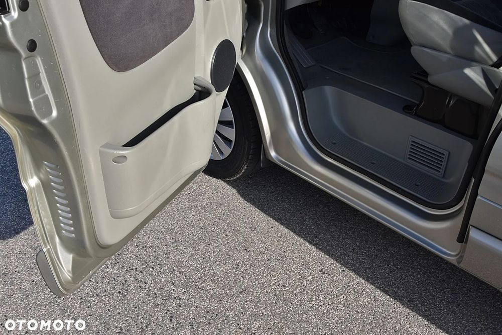 Renault Trafic - 10
