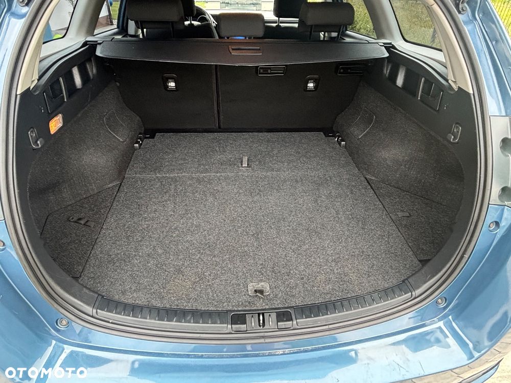 Toyota Auris 1.6 Premium - 8