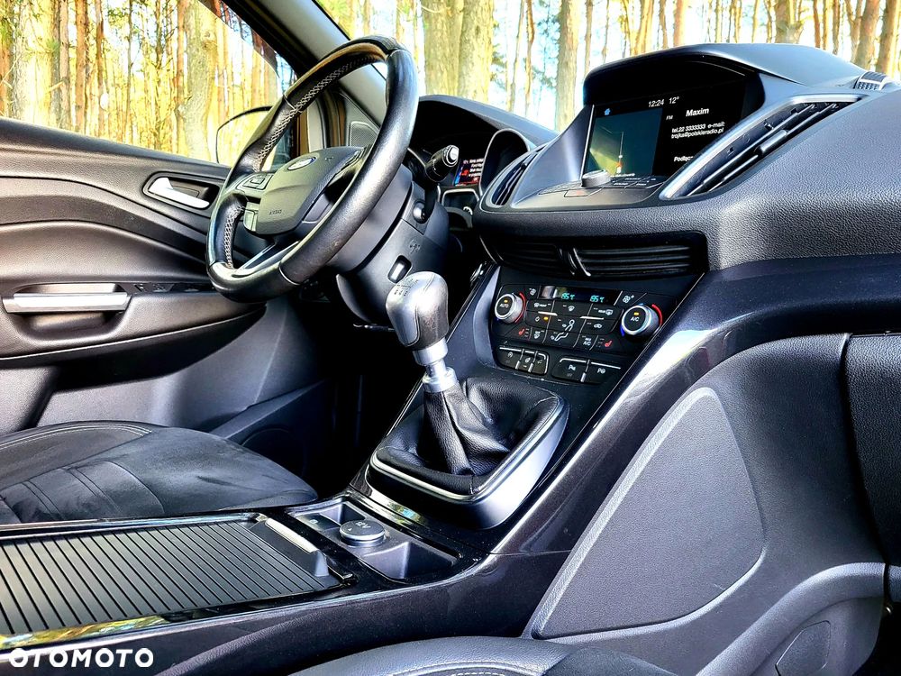 Ford Kuga 1.5 EcoBoost 2x4 ST-Line - 10