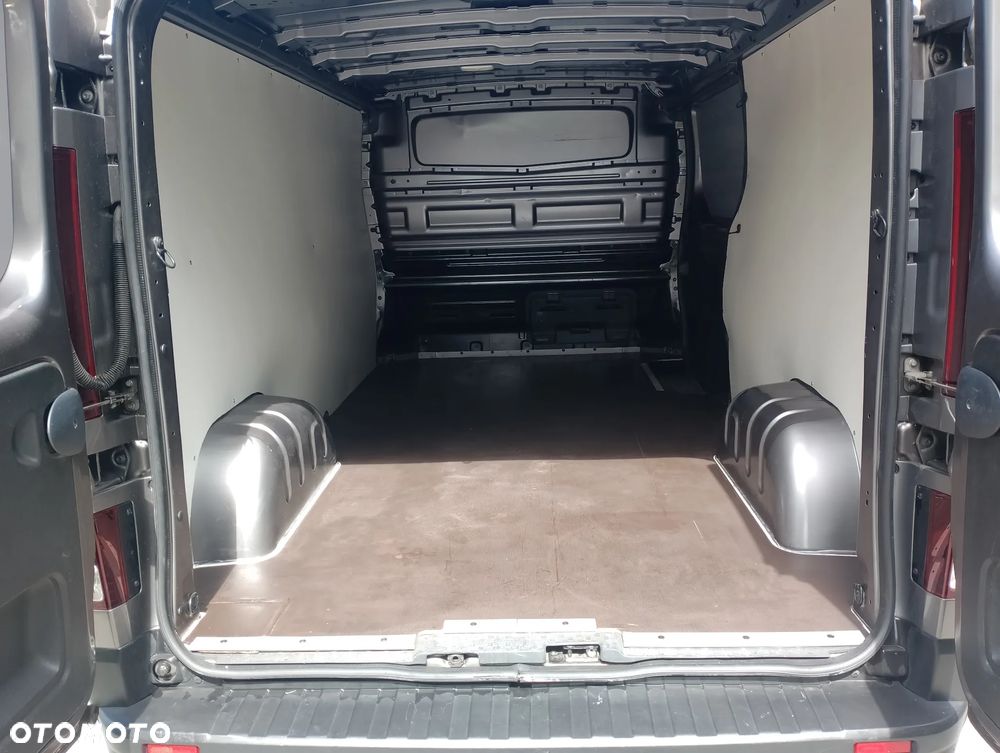 Nissan NV300 - 15