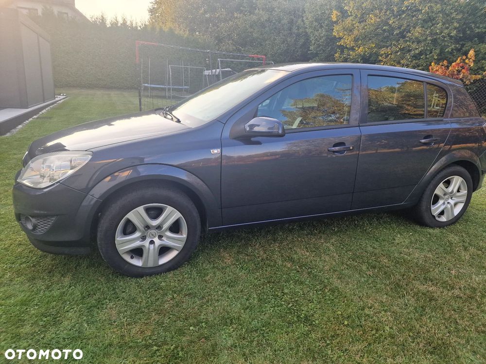 Opel Astra 1.6 - 9
