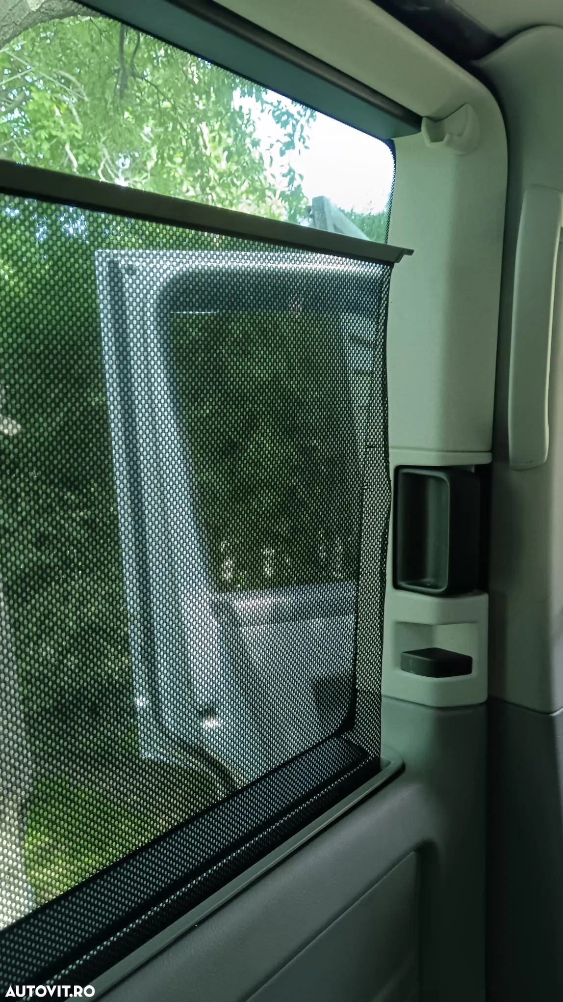 Volkswagen Caravelle - 27