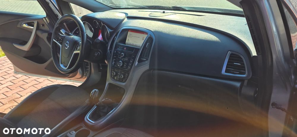 Opel Astra 1.4 Turbo Innovation - 19