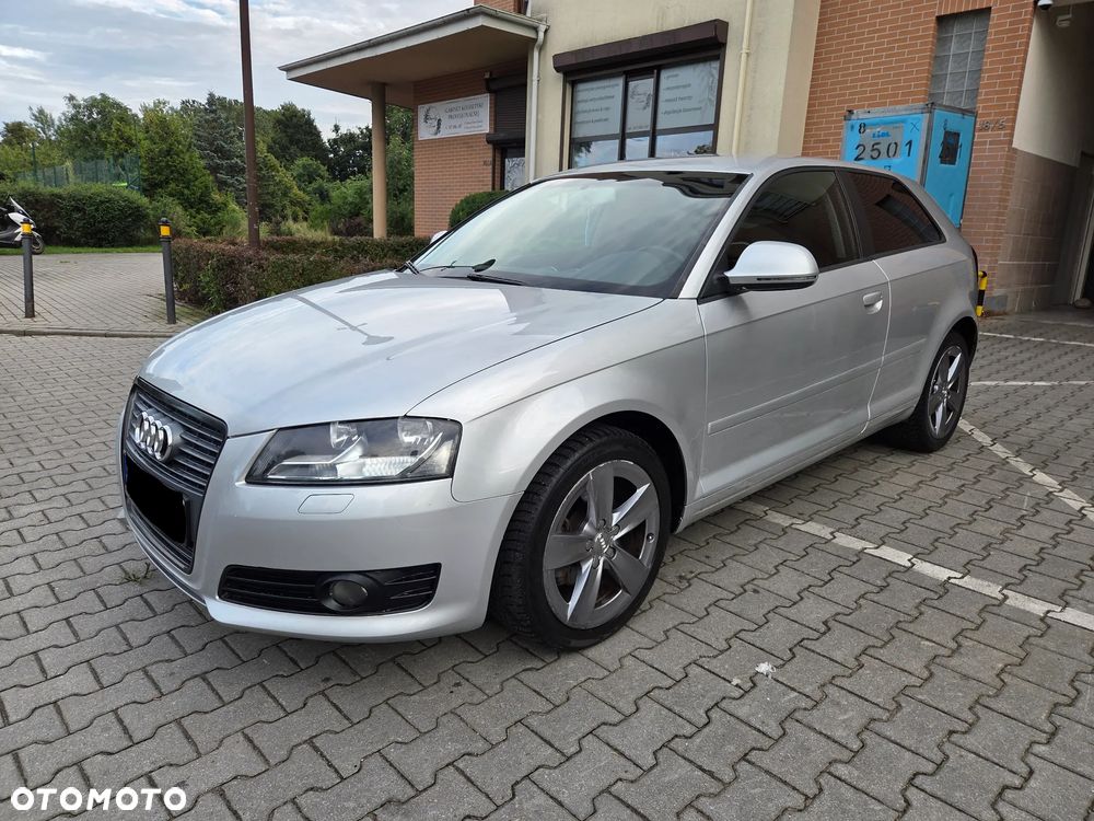 Audi A3 3-drzwiowe 2.0 TDI DPF Ambiente S tronic - 1