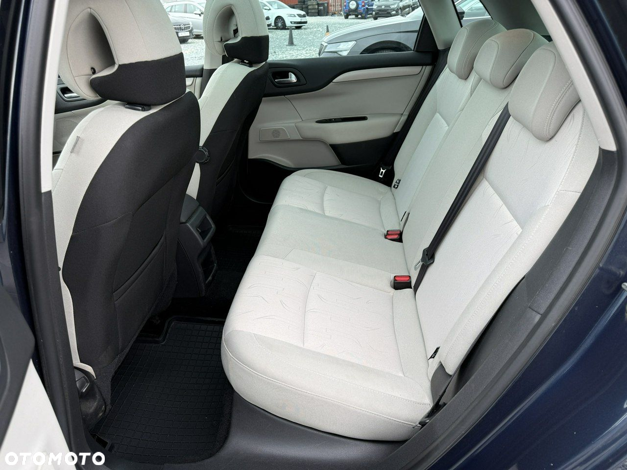 Citroën C4 e-HDi 110 Exclusive - 14