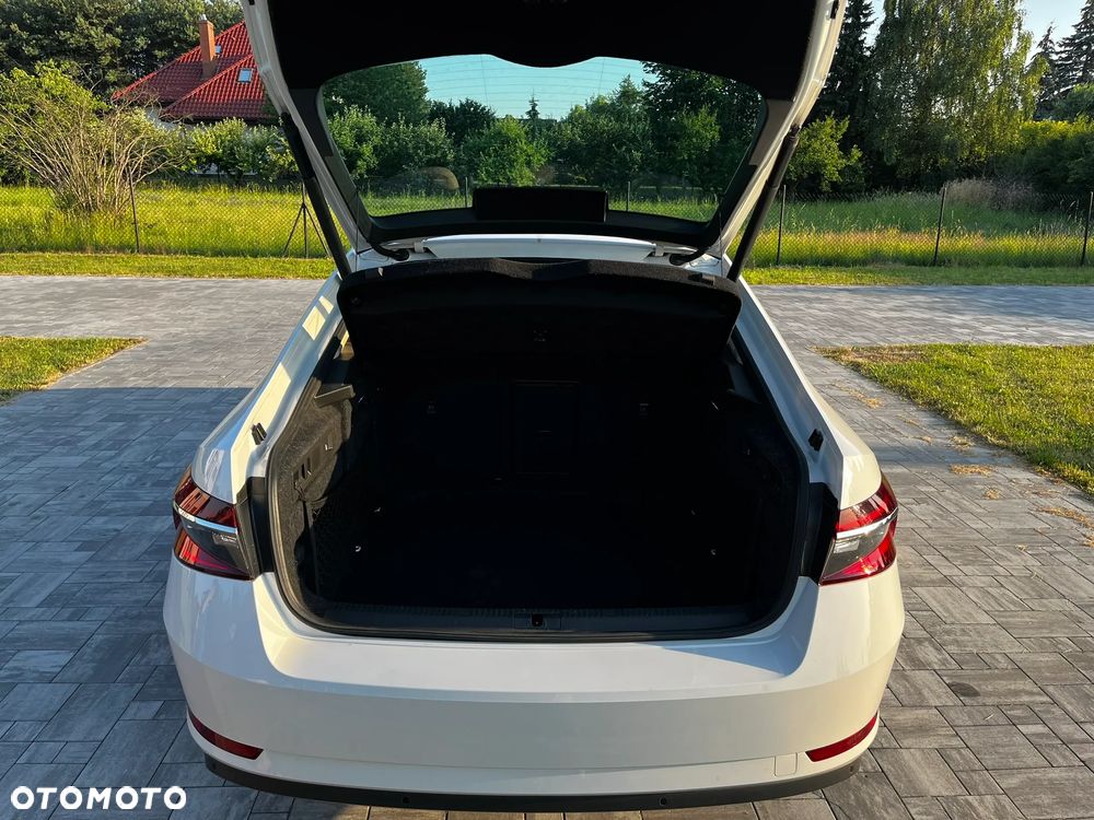 Skoda Superb 2.0 TDI Style DSG - 13