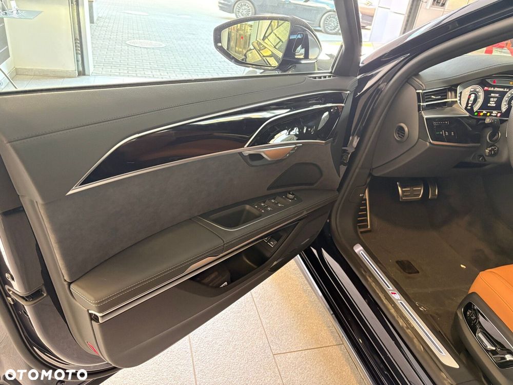Audi A8 - 15