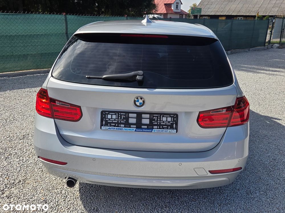 BMW Seria 3 318d xDrive M Sport Shadow - 11