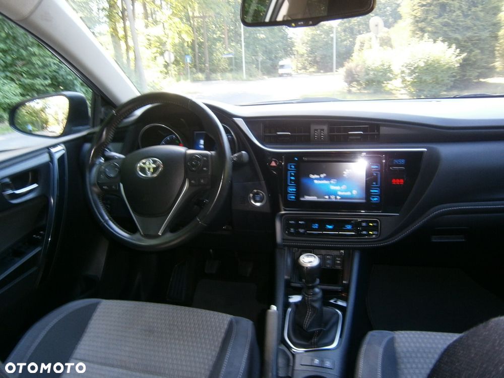 Toyota Auris 1.2 T Prestige - 9