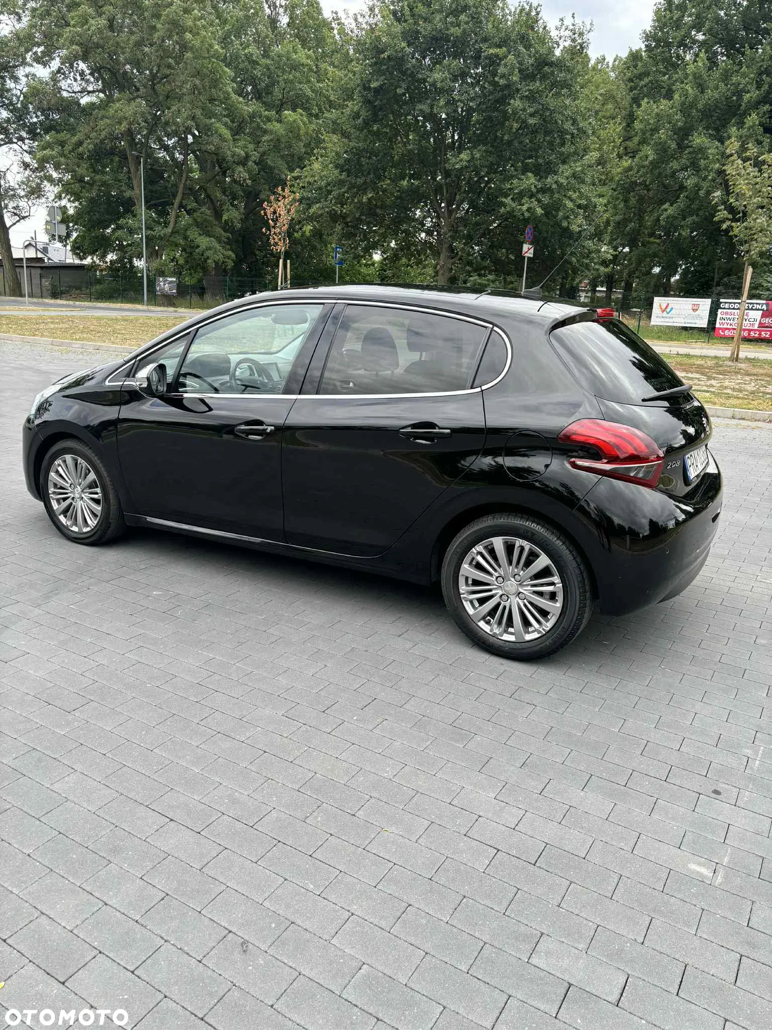 Peugeot 208 - 3