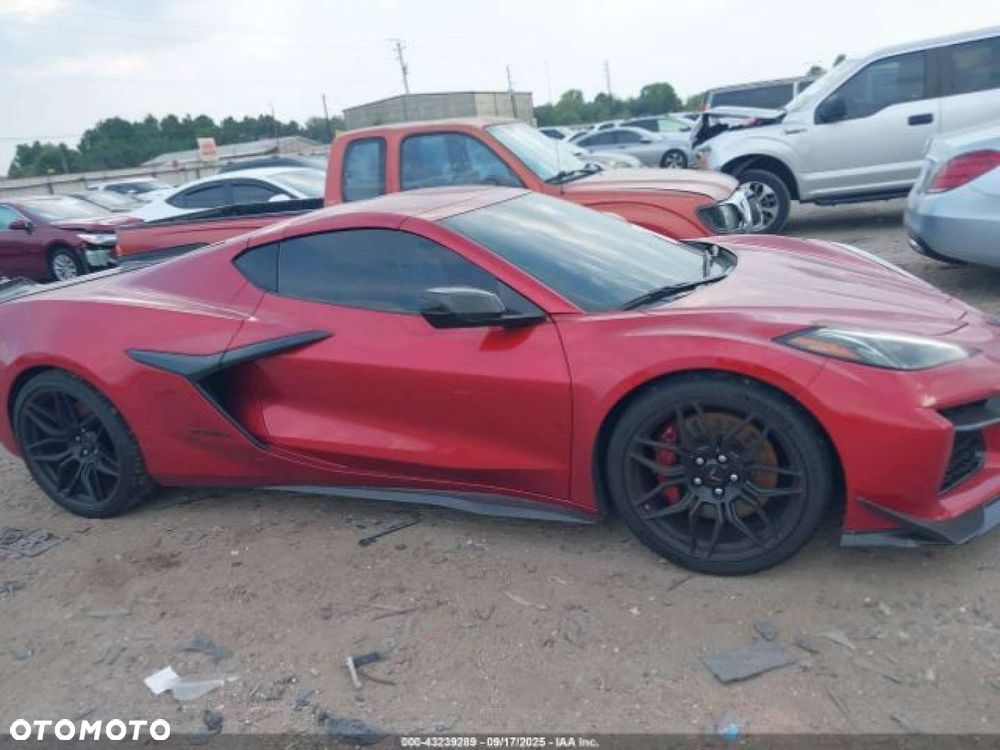 Chevrolet Corvette - 8