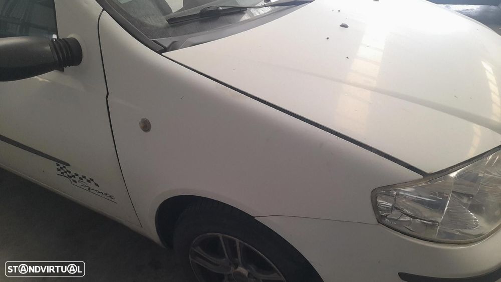 Guarda-lamas direito FIAT Punto (188_) - 2