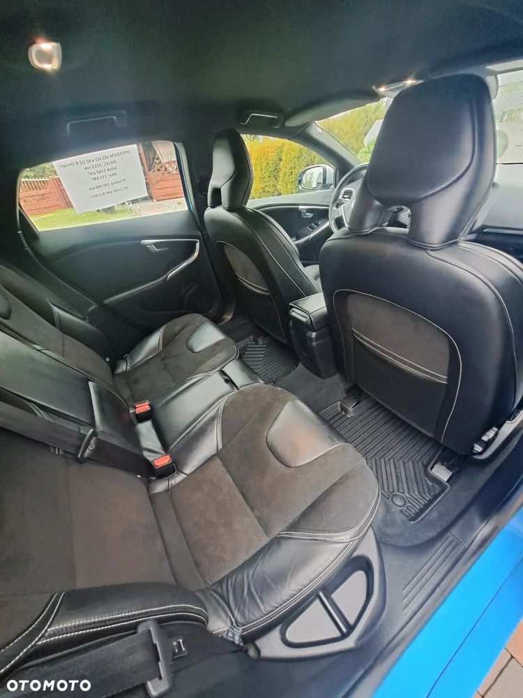 Volvo V40 D2 R-Design - 22