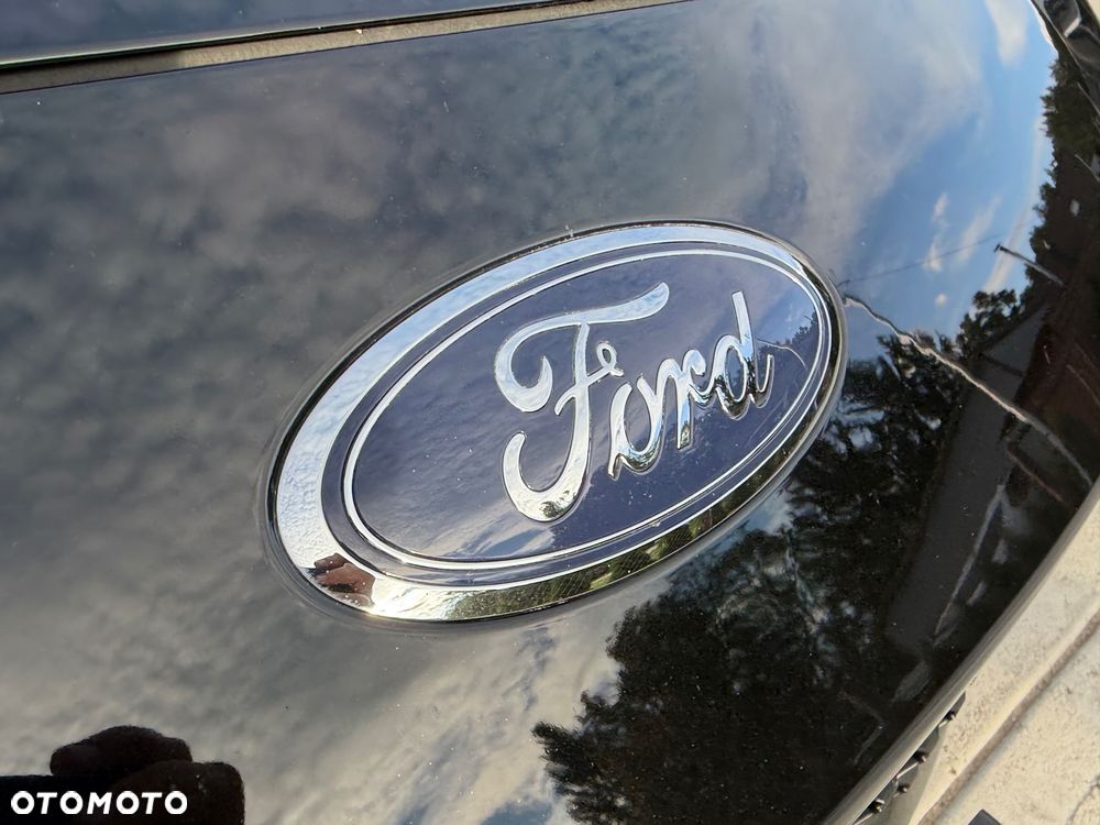 Ford Escape 2.0 EcoBoost AWD Titanium - 12