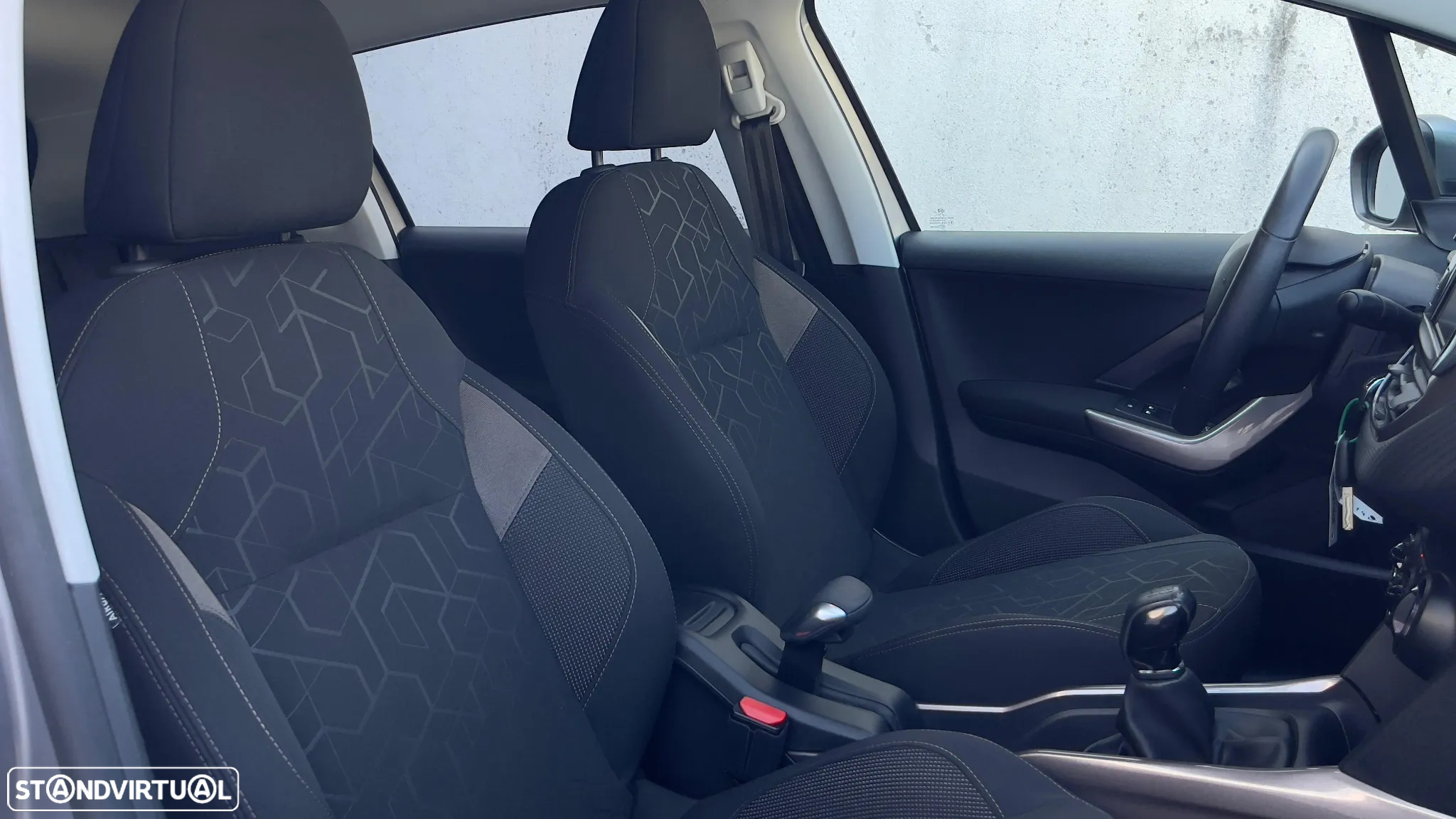 Peugeot 2008 1.4 HDi Allure - 4