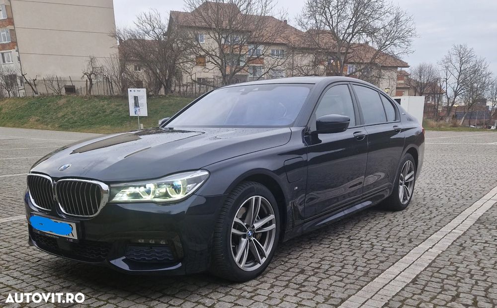 BMW Seria 7 740e iPerformance - 14