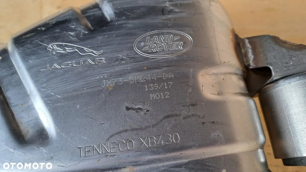 Jaguar XE JX73 3.0 B tlumik uklad wydechowy wydech koncowka tlumika prawa prawy - 4