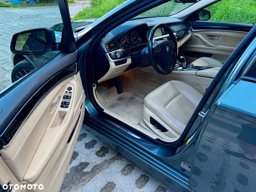 BMW Seria 5 535i xDrive Luxury Line - 11