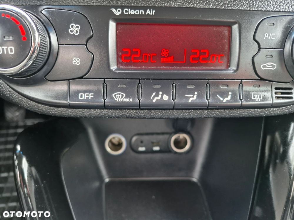 Kia Ceed - 22