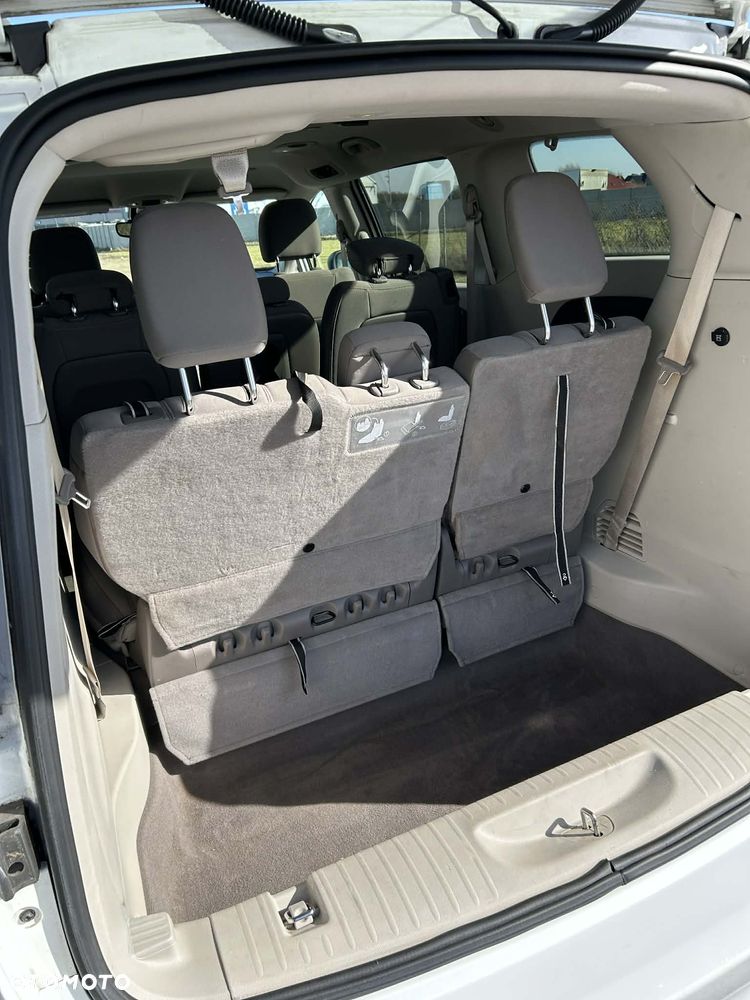 Chrysler Pacifica - 16