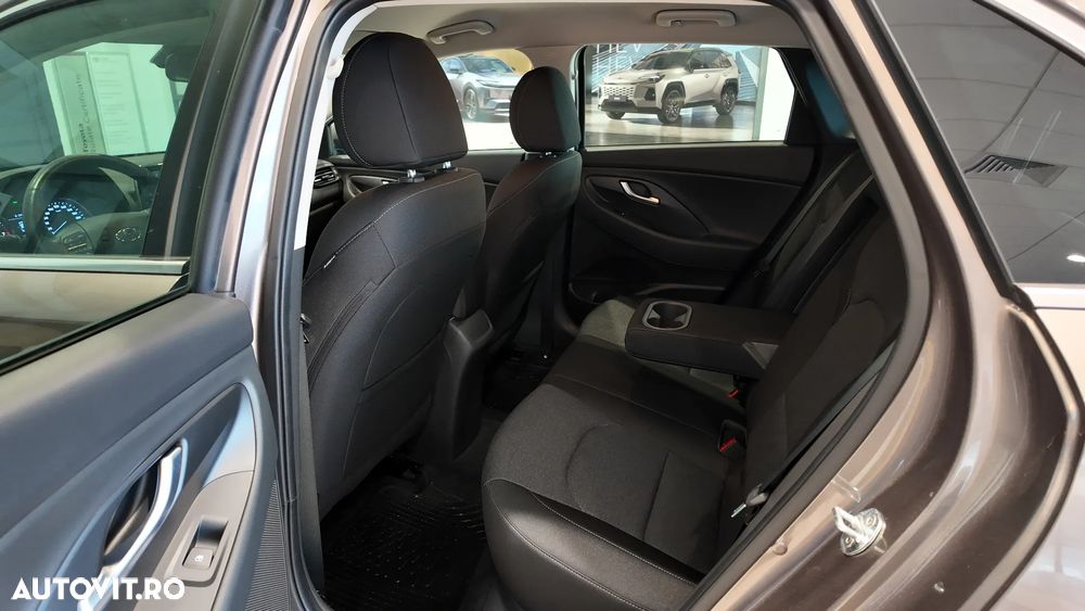 Hyundai i30 1.5 110CP M/T Highway - 32
