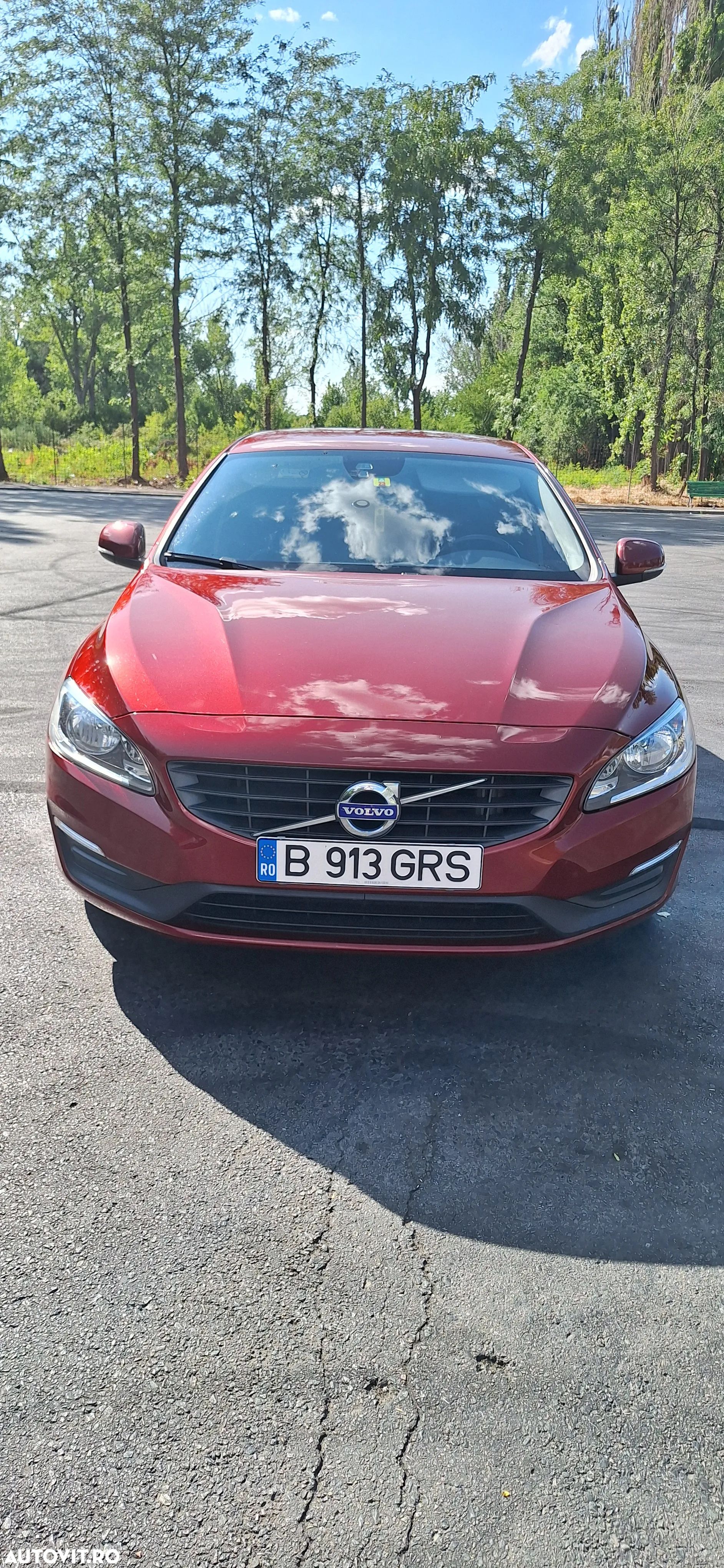 Volvo S60 D2 Momentum - 1
