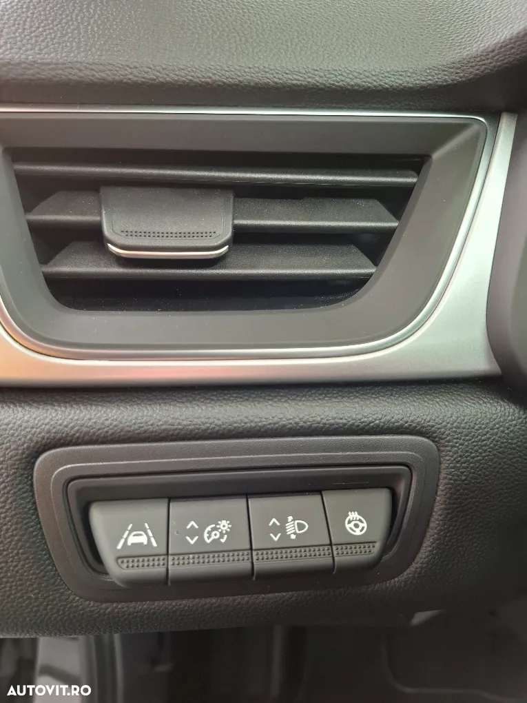 Renault Captur MHEV 140 Techno - 18