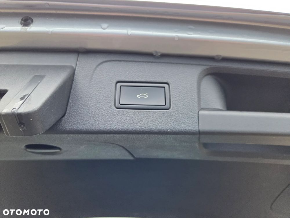 Volkswagen Passat 2.0 TDI SCR DSG Business - 19