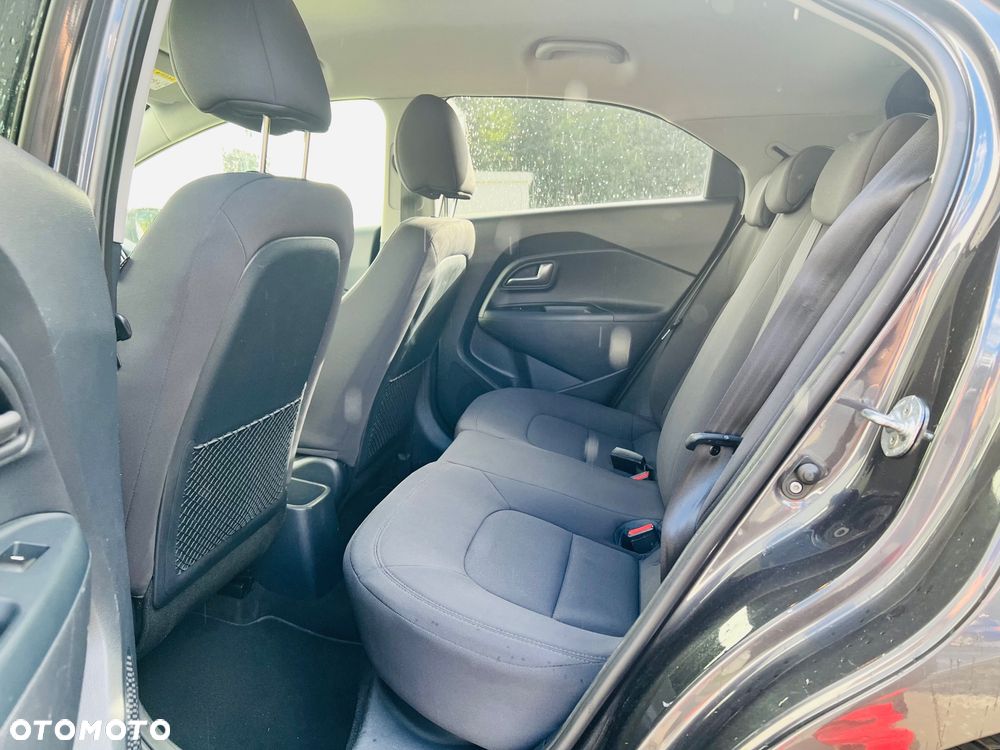 Kia Rio 1.2 Dream Team Edition - 25