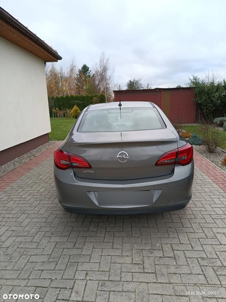 Opel Astra - 18