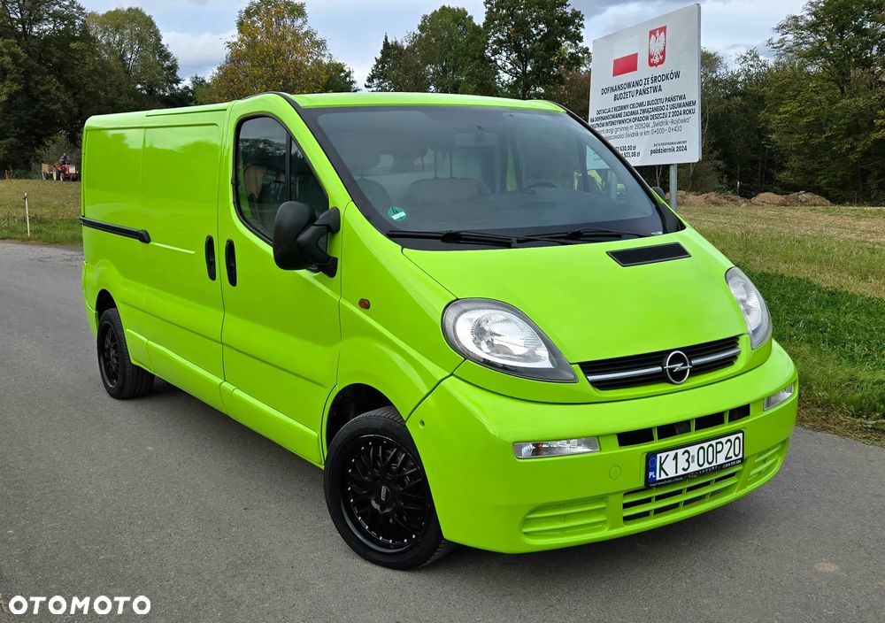 Opel Vivaro - 24