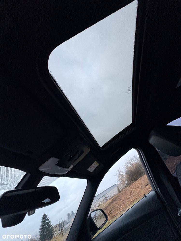 BMW Seria 3 320d xDrive DPF Edition Sport - 8