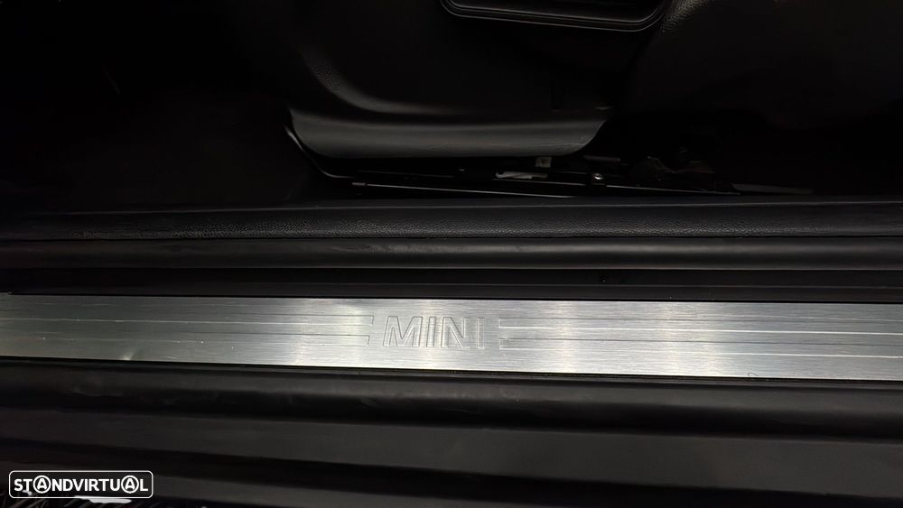 MINI 3 Portas One D - 16