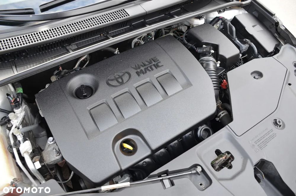 Toyota Avensis 1.8 Edition - 16