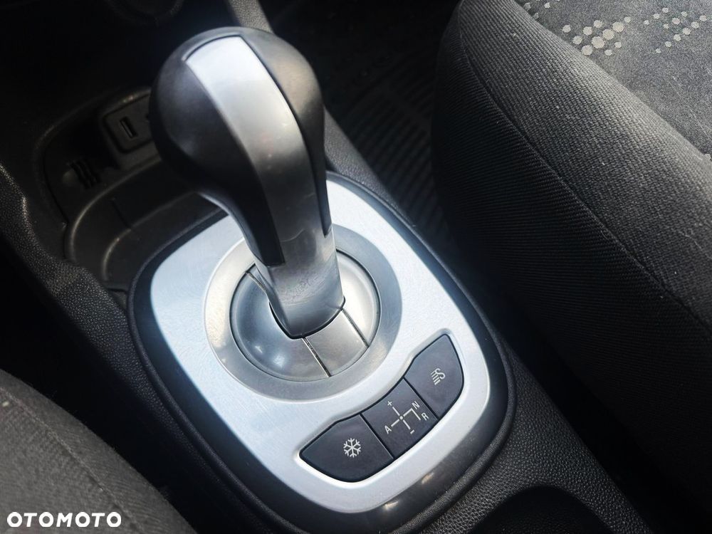 Opel Corsa 1.2 16V 111 EasyTronic - 8