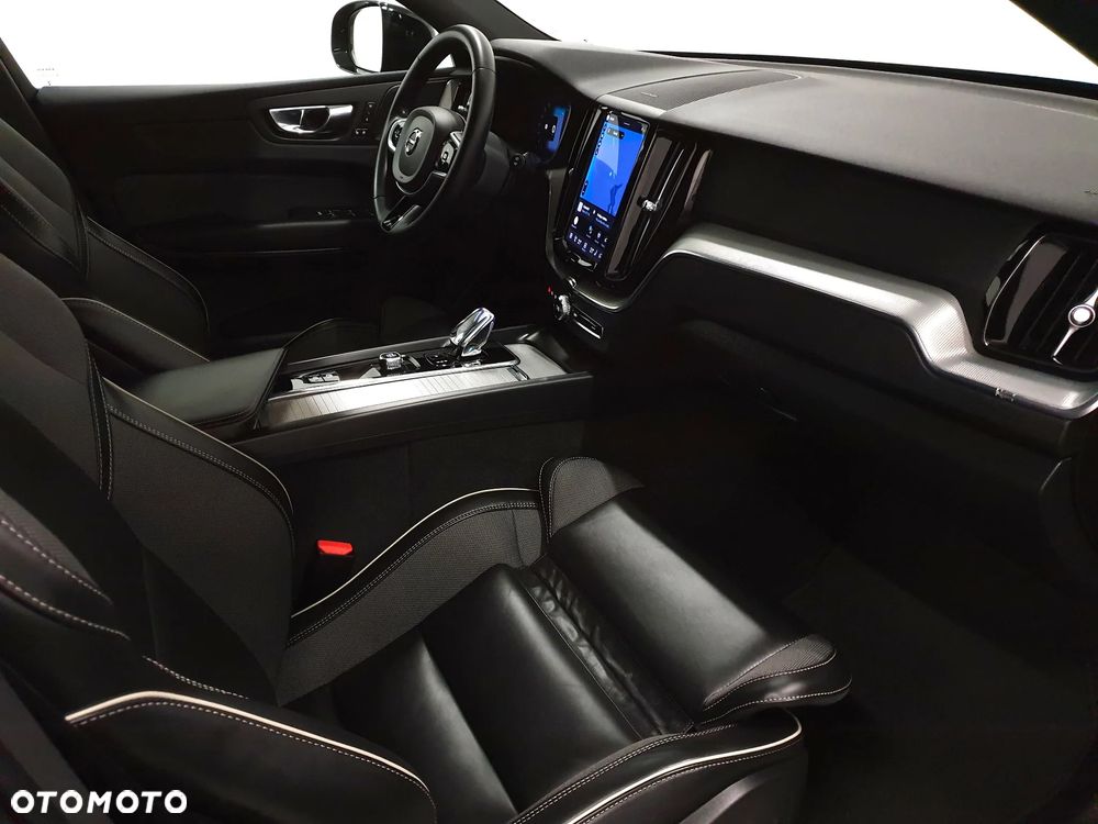 Volvo XC 60 B4 D Geartronic RDesign - 25