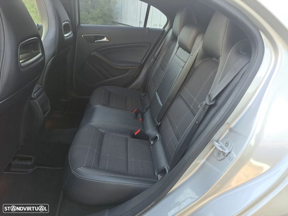 Mercedes-Benz A 180 CDI (BlueEFFICIENCY) Urban - 8