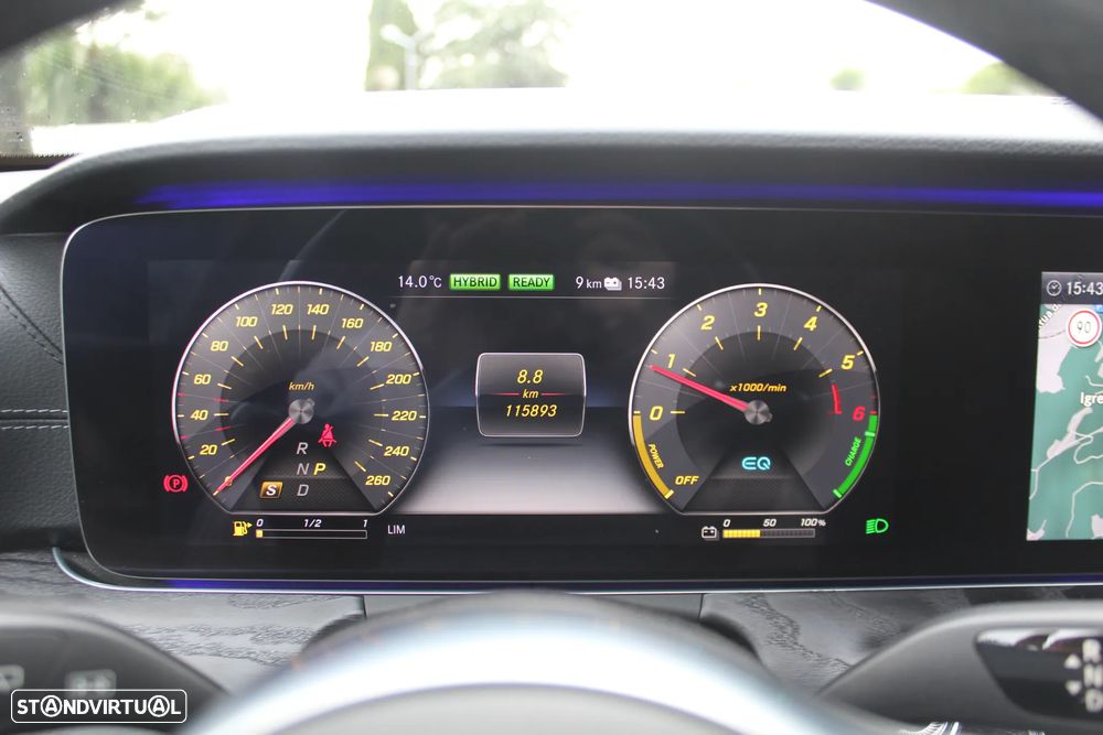 Mercedes-Benz E 300 de AMG Line - 14