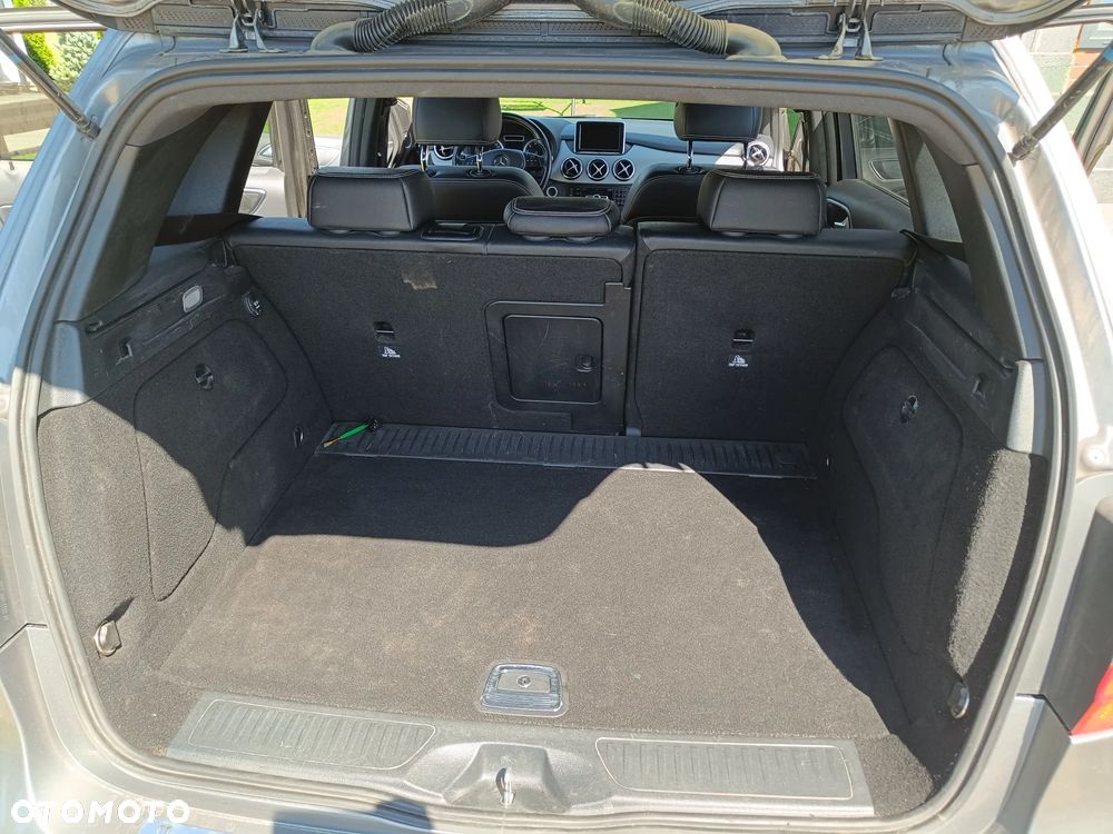 Mercedes-Benz Klasa B 220 4Matic 7G-DCT - 12