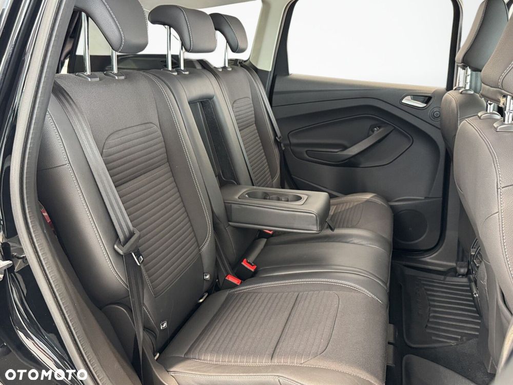 Ford Kuga - 16