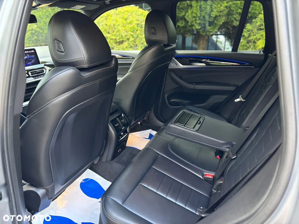 BMW X3 sDrive18d Advantage sport - 21