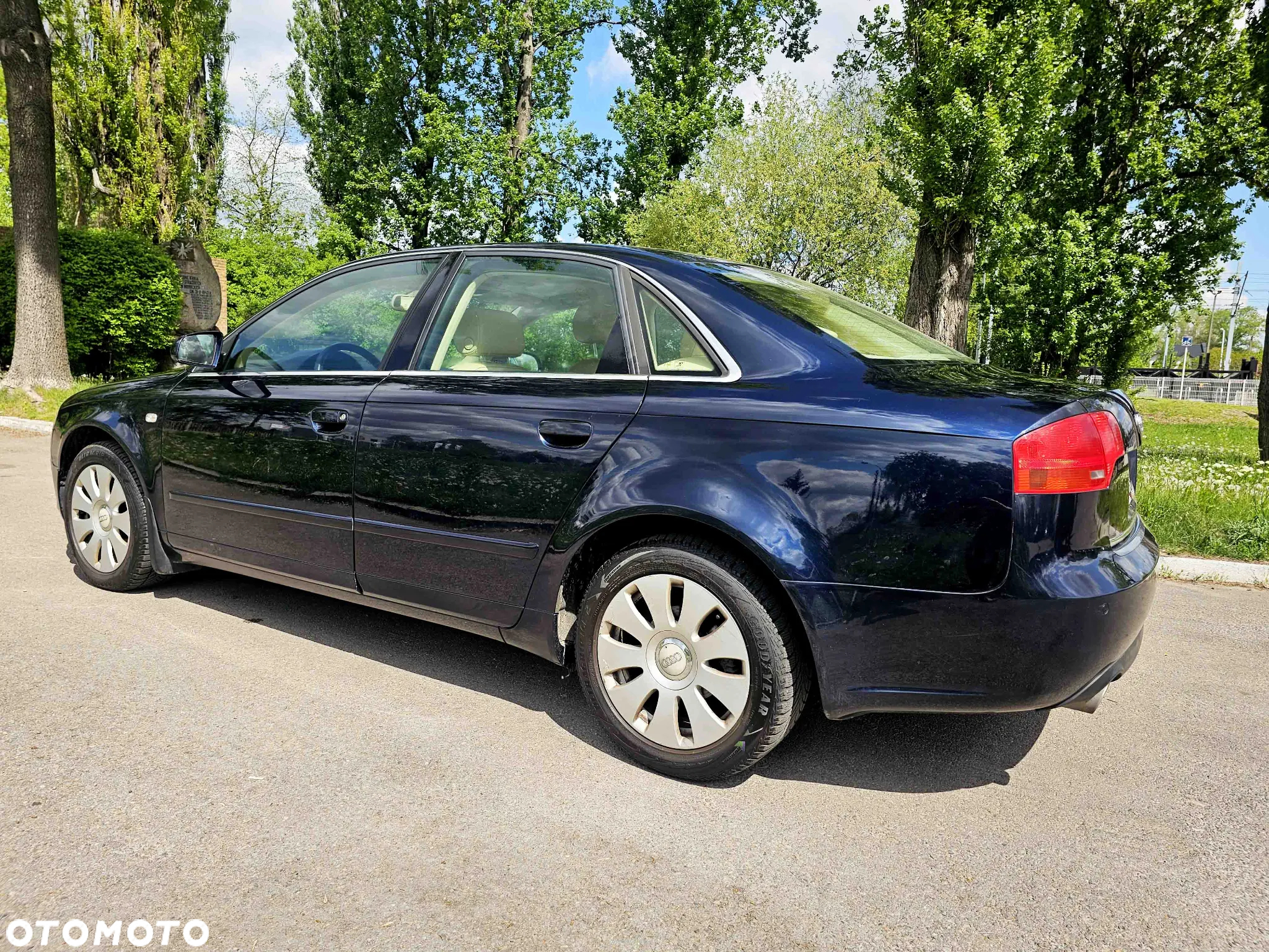 Audi A4 1.8 T quattro - 6