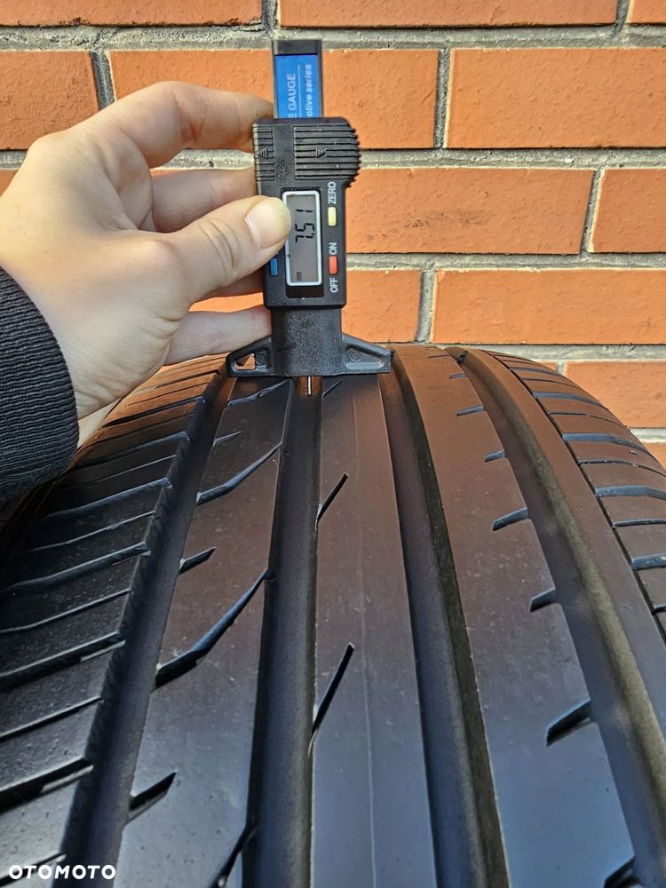 (A1) 215/55R18 95H 7,5-6,8mm 21-17r / Continental ContiPremiumContact 2 - 4