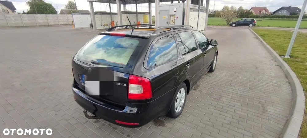 Skoda Octavia 2.0 TDI DPF Elegance DSG - 5