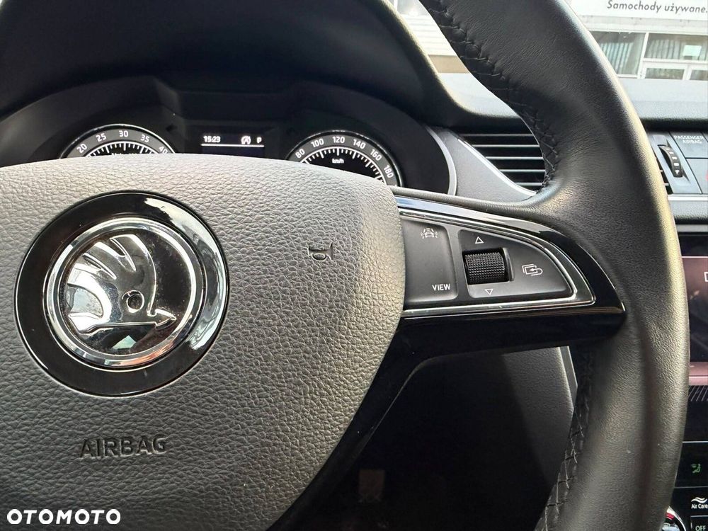 Skoda Octavia 2.0 TDI SCR Style DSG - 10