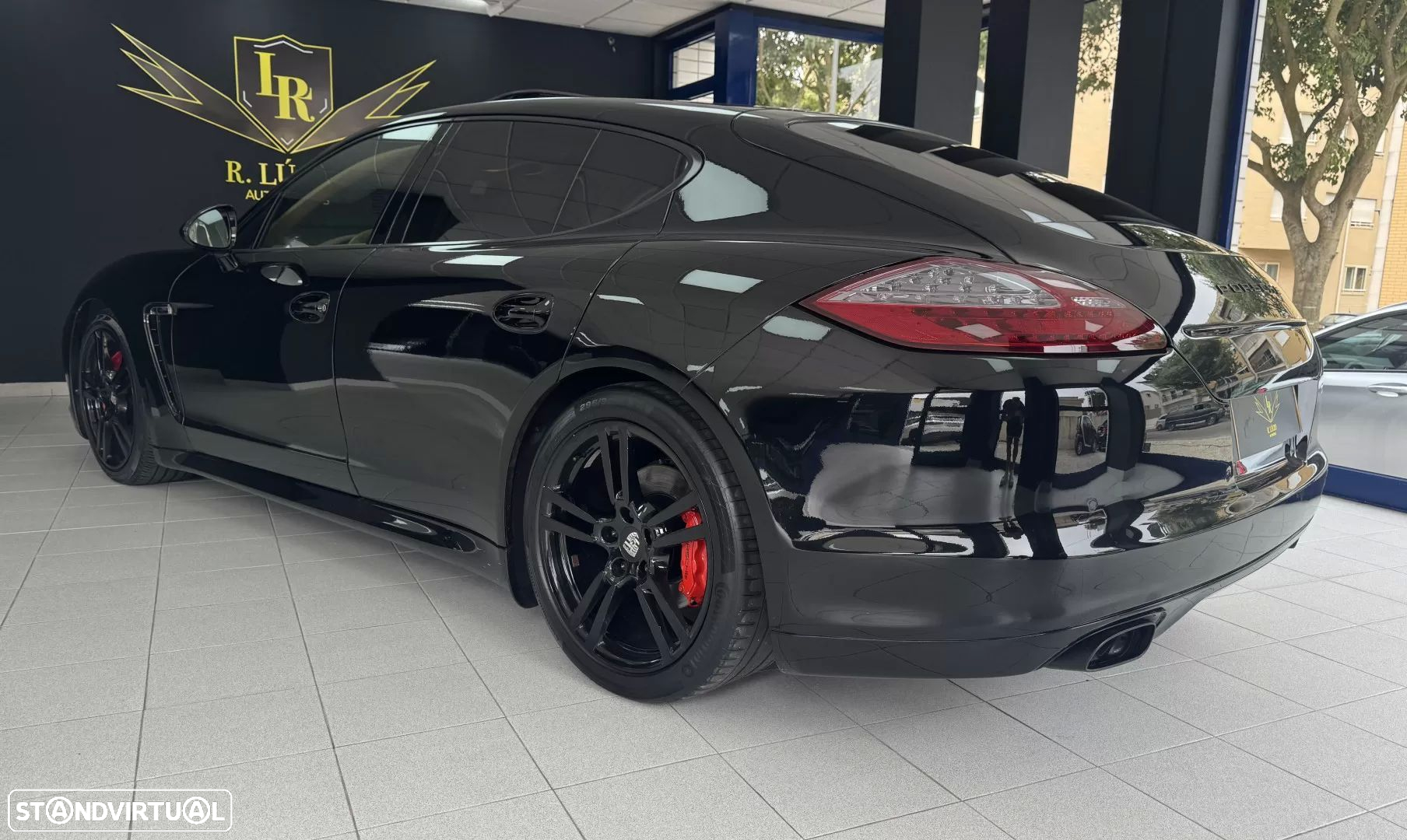 Porsche Panamera Standard - 21