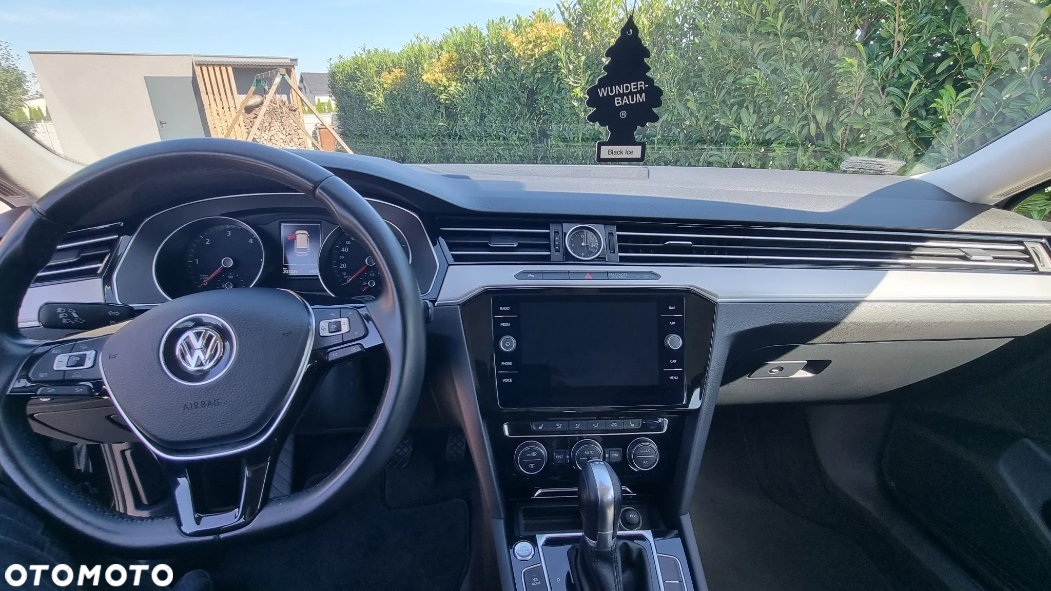 Volkswagen Passat - 13
