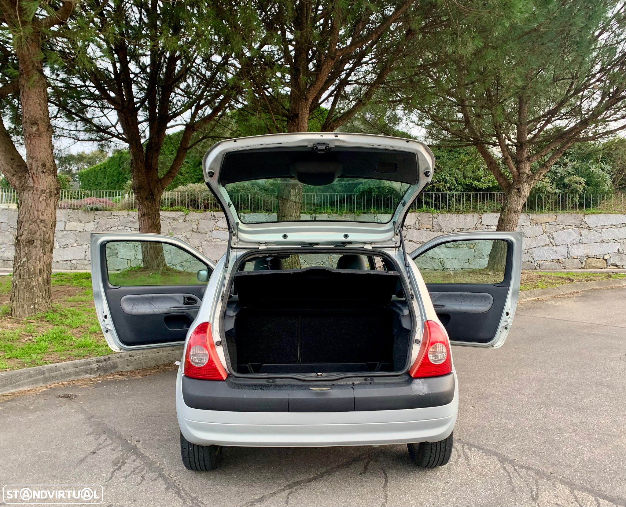 Renault Clio 1.5 dCi Authentique - 15